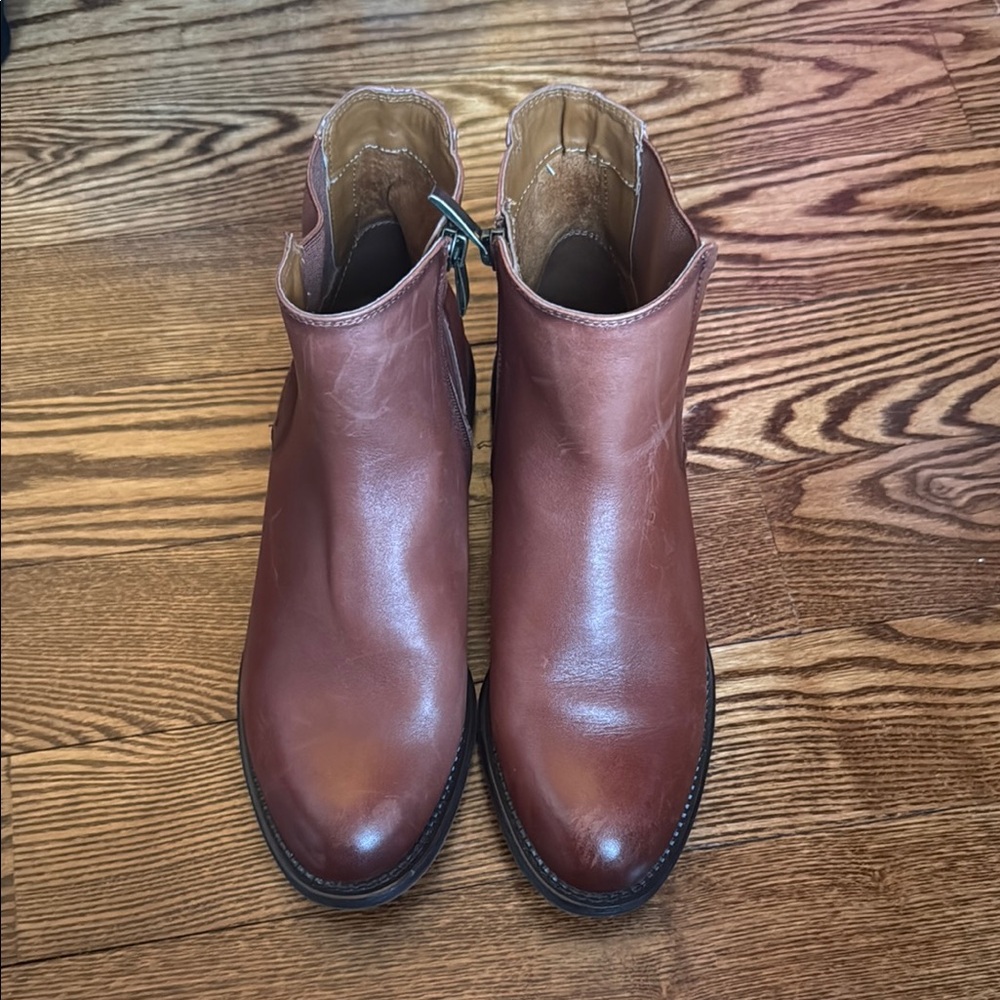 Franco Sarto Brown Ankle Boots with Chunky Heel and V-Shaped Opening